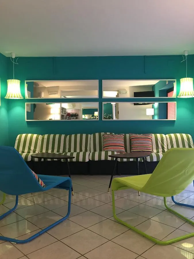 Hotel Gialpina Viserbella di Rimini 0*,